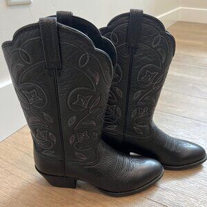Brand New! Ariat Women's Heritage Western Boots - Round Toe (Size 7)